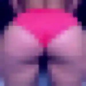 Elena, 19 ans, connectée à Auray pour un rencontre coquine
