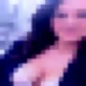 Photo de Laura à Aureilhan (30 ans) - rencontre coquine gratuit