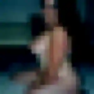 Contacte Ulrike, 21 ans à Aussonne en privé