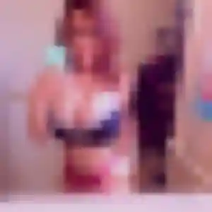 Photo privée de Yvonne, 21 ans à Basse-Goulaine - rencontre sans lendemain
