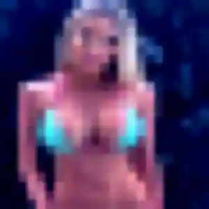 Berengere, 19 ans, en ligne à Bédarrides pour une rencontre coquine