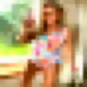 Anouk, 32 ans, connectée à Bormes-les-Mimosas pour une rencontre coquine
