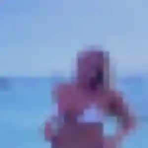 Rejoins Jennifer, 20 ans à Bretignolles-sur-Mer en privé