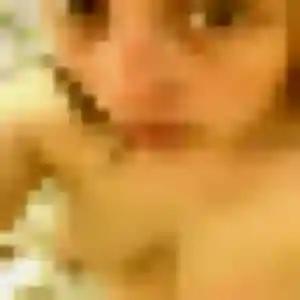 Découvre Nelly, 32 ans à Caudebec-lès-Elbeuf gratuitement