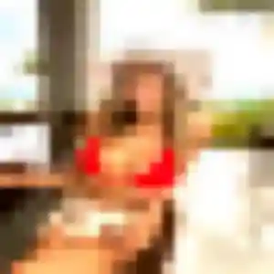 Sexy Zineb, 22 ans à Charenton-le-Pont - voir sa photo