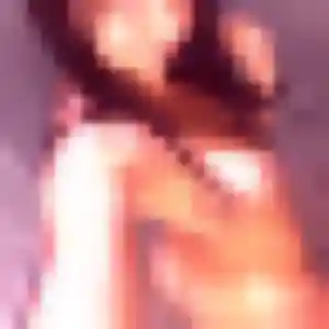 Sylvie, 26 ans, dispo pour rencontre coquine à Châteaubourg