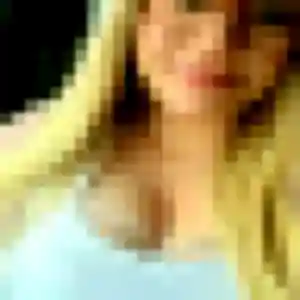 Lily, 21 ans, connectée à Chauray pour une rencontre coquine