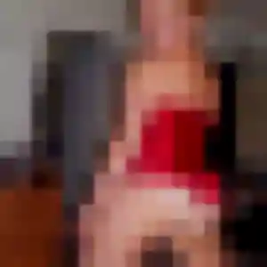 Photo sexy de Anne-Charlotte, 32 ans à Gémenos - plan discret