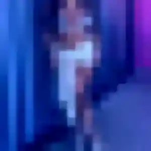Rejoins Leonore, 21 ans à Gif-sur-Yvette en privé