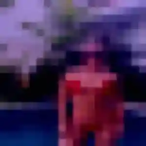 Maud, 21 ans, connectée à Hyères pour une rencontre coquine