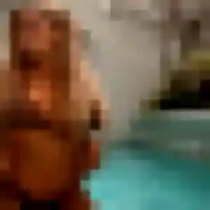 Tania, femme de 26 ans propose rencontre coquine à Koungou
