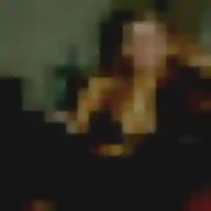 Flore, 36 ans, en ligne à La Riche pour un rencontre coquine