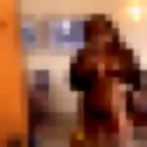 Leontine, femme de 22 ans veut rencontre coquine à Le Boulou