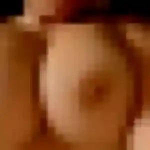 Sexy Corinne, 40 ans à Le Pian-Médoc - voir sa photo