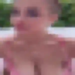 Photo de Uranie à Le Port (24 ans) - rencontre coquine discret