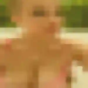 Contacte Marie-Helene, 26 ans à Le Rove en t'inscrivant
