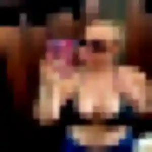 Anne-Charlotte de Le Vauclin, 40 ans - rencontre coquine sans prise de tête