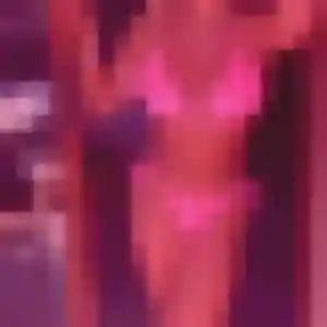 Brune, 33 ans, veut un rencontre coquine à Lorgues
