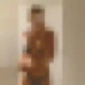 Rejoins Anne-Charlotte, 23 ans à Méru en privé
