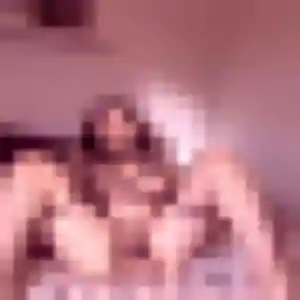 Isaure, 20 ans, en ligne à Neuilly-sur-Seine pour une rencontre coquine