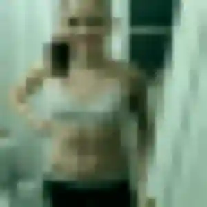 Nadia, 27 ans, disponible à Ormesson-sur-Marne pour une rencontre coquine