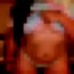 Sarah, femme de 32 ans cherche rencontre coquine à Parentis-en-Born