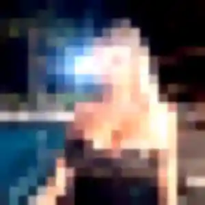 Photo de Nicole à Parigné-l'Évêque (20 ans) - rencontre coquine gratuit