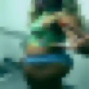 Flavie, 20 ans, veut un rencontre coquine à Passy