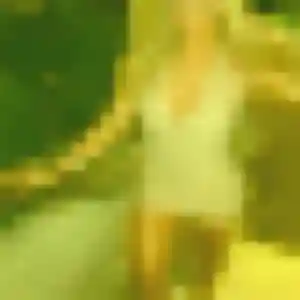 Giulia de Pordic, 19 ans - rencontre coquine en toute liberté