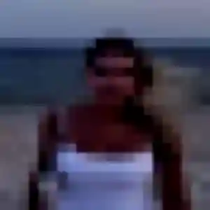 Anouk, femme de 21 ans cherche rencontre coquine à Saint-Cyr-au-Mont-d'Or