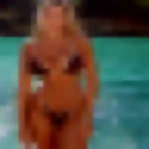 Contacte Violette, 19 ans à Saint-Jean-de-Monts en privé