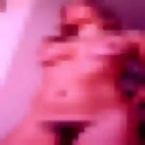 Thais (19 ans) à Saint-Jorioz propose une rencontre ce soir