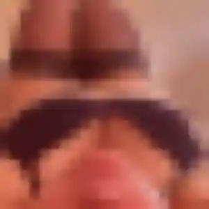 Marine, 20 ans, connectée à Saint-Martin-la-Pallu pour un rencontre coquine