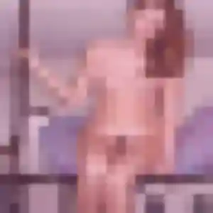 Constance (32 ans) à Saint-Privat-des-Vieux propose un rencontre coquine maintenant
