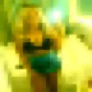 Xena, 27 ans, en ligne à Saint-Rémy pour un rencontre coquine