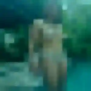 Rencontre Regine, 19 ans à Sainte-Suzanne en privé