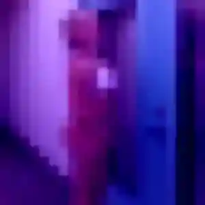 Gwendoline, femme de 28 ans propose rencontre coquine à Thizy-les-Bourgs