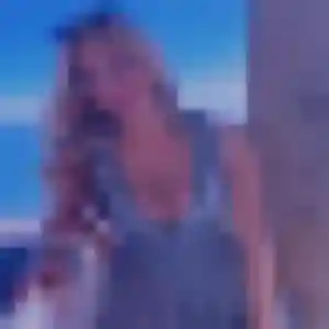Amira de Veauche, 23 ans - rencontre coquine en toute liberté