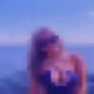 Lou-Anne, 45 ans, en ligne à Versailles pour un rencontre coquine